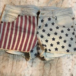 flag shorts